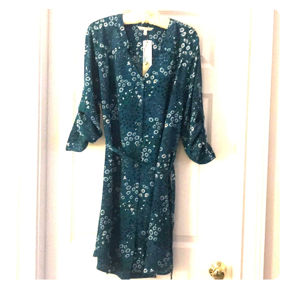 Teel base, floral v-neck shirt dress